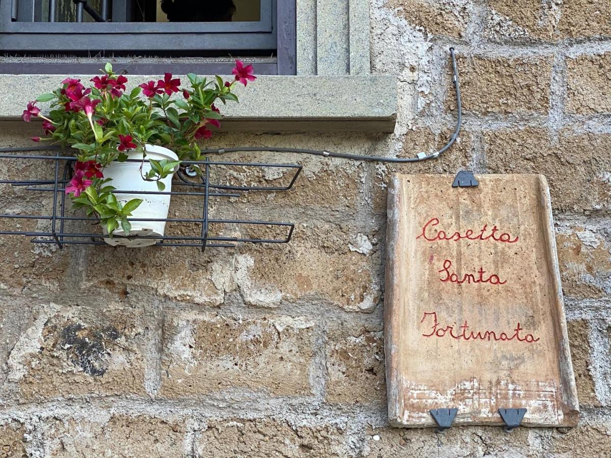 Casetta Santa Fortunata Guest House Sutri Kültér fotó