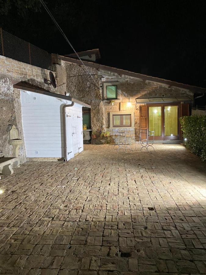 Casetta Santa Fortunata Guest House Sutri Kültér fotó