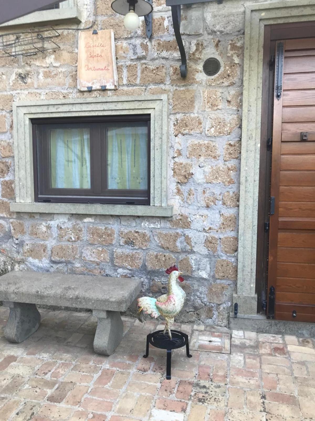 Casetta Santa Fortunata Guest House Sutri Kültér fotó